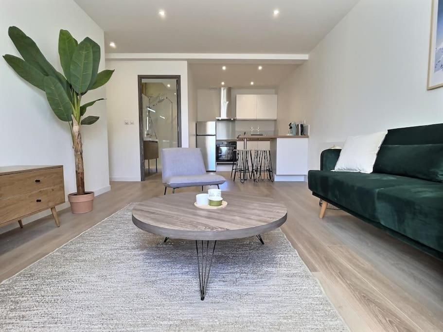 Le Victor Hugo, L'Appartement Valentinois Valence  Luaran gambar